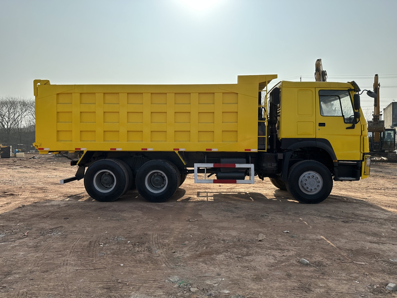 SINOTRUK Howo Dump truck 371hp - قلابات: صور 4 SINOTRUK Howo Dump truck 371hp - قلابات: صور 4