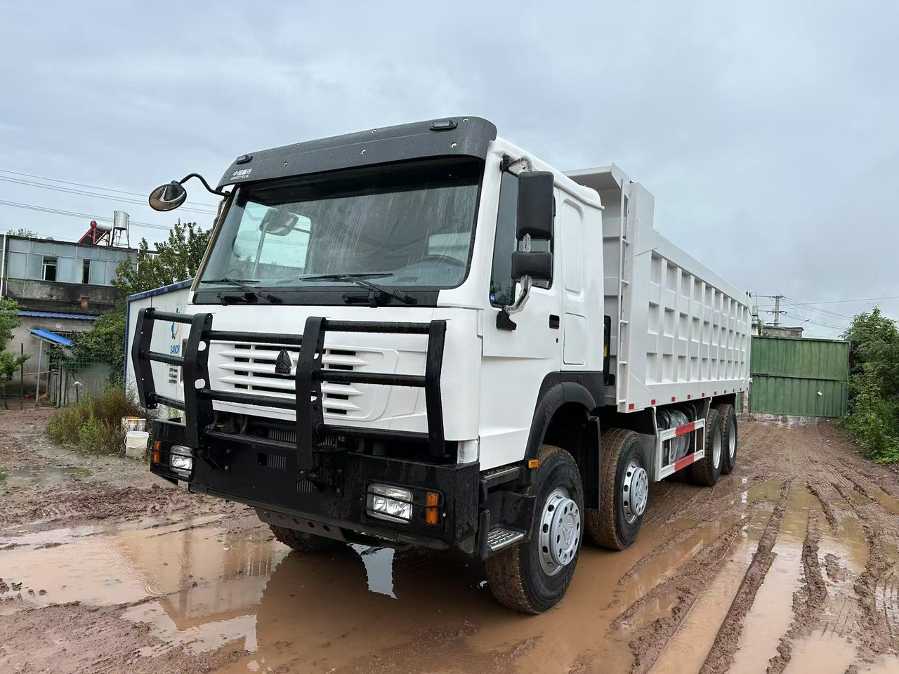 Sinotruk HOWO 371hp 8x4 - قلابات: صور 4 Sinotruk HOWO 371hp 8x4 - قلابات: صور 4