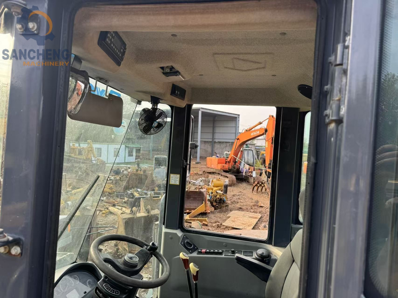 XCMG LW500F - اللودر بعجل: صور 3 XCMG LW500F - اللودر بعجل: صور 3