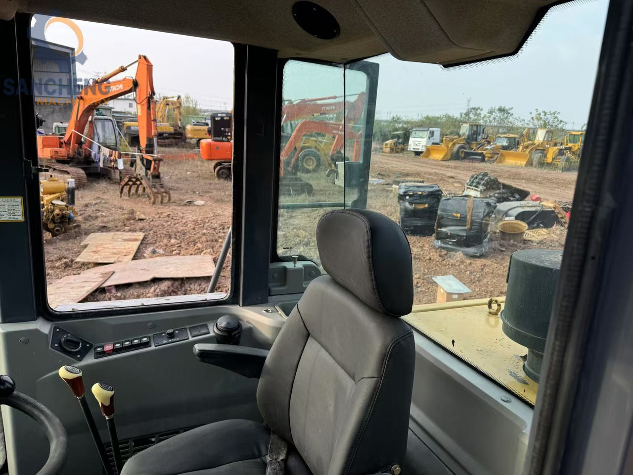 XCMG LW500F - اللودر بعجل: صور 3 XCMG LW500F - اللودر بعجل: صور 3