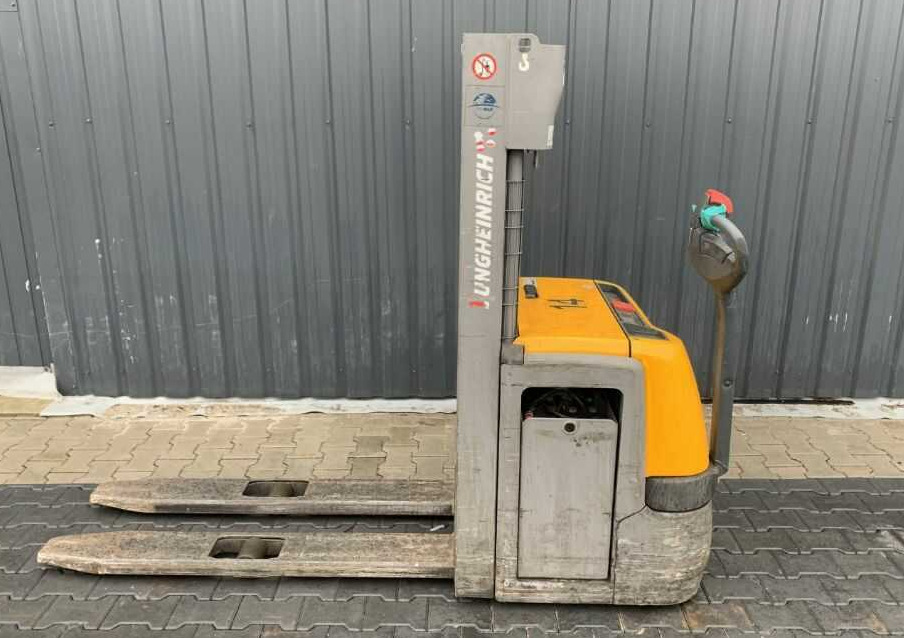 Jungheinrich EJC214 - معدات تكديس: صور 2 Jungheinrich EJC214 - معدات تكديس: صور 2