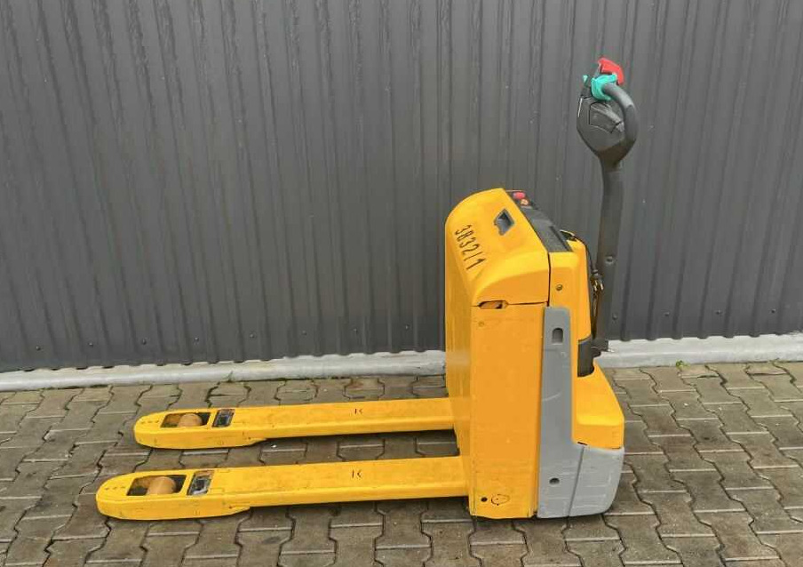 Jungheinrich EJE114 - معدات الرفع منخفض المستوى: صور 2 Jungheinrich EJE114 - معدات الرفع منخفض المستوى: صور 2