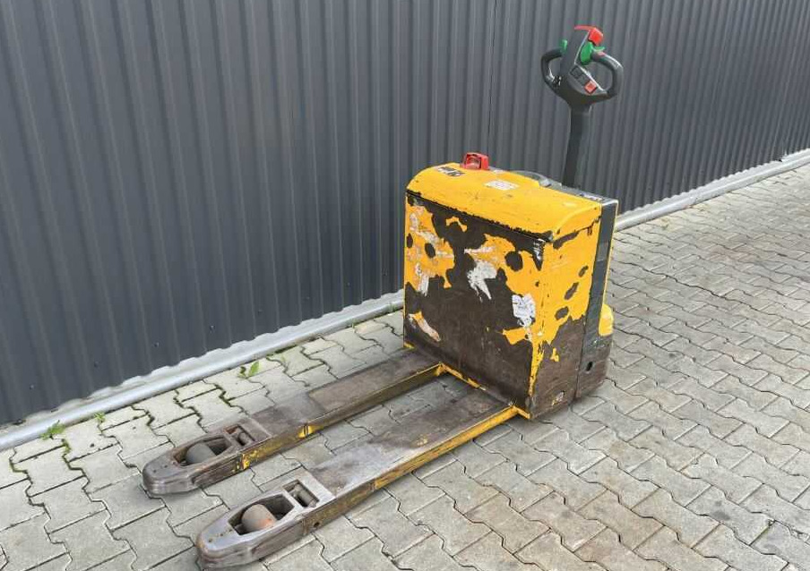 Jungheinrich EJE116 - معدات الرفع منخفض المستوى: صور 1 Jungheinrich EJE116 - معدات الرفع منخفض المستوى: صور 1