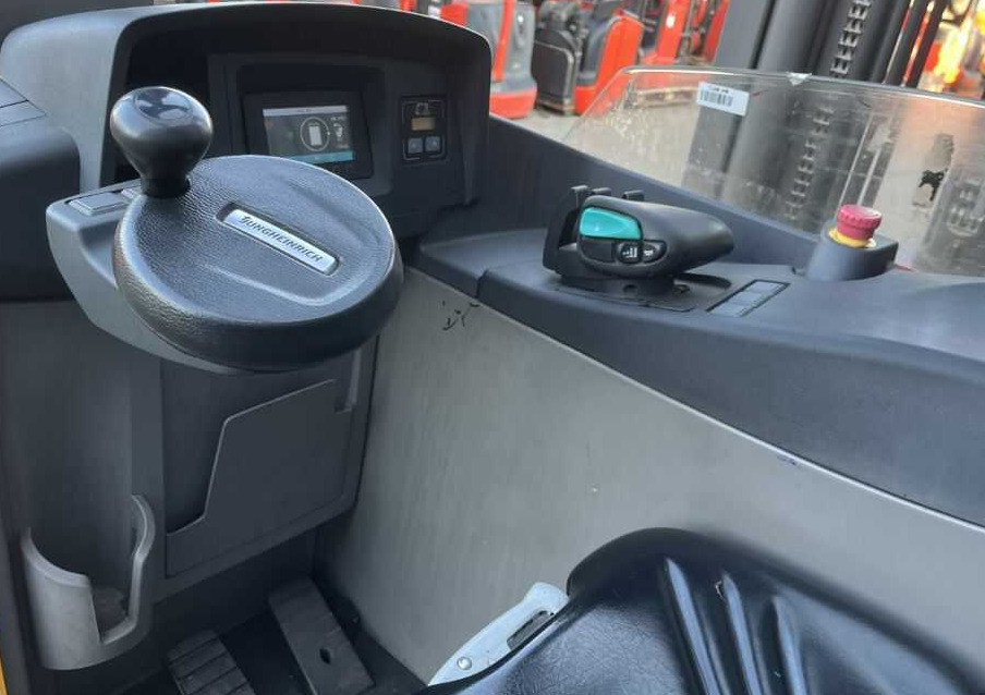 شاحنة مناولة Jungheinrich ETVC16: صور 8