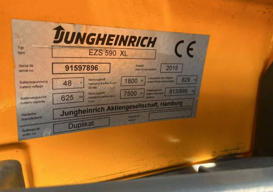 Jungheinrich EZS590 - جرار السحب الكهربائي: صور 4 Jungheinrich EZS590 - جرار السحب الكهربائي: صور 4