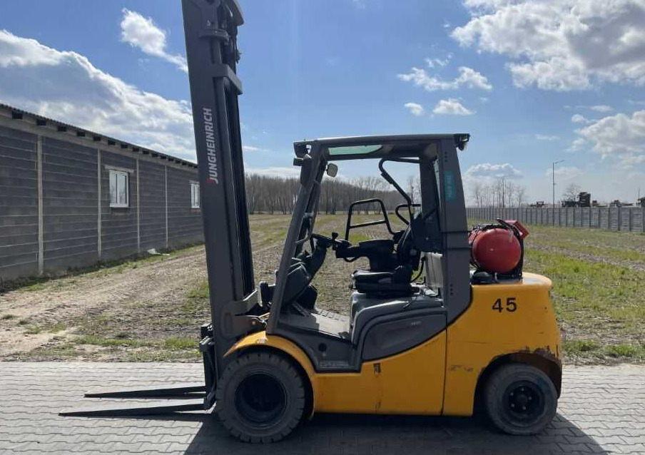 Jungheinrich TFG435s - رافعة شوكية تعمل بالغاز: صور 2 Jungheinrich TFG435s - رافعة شوكية تعمل بالغاز: صور 2
