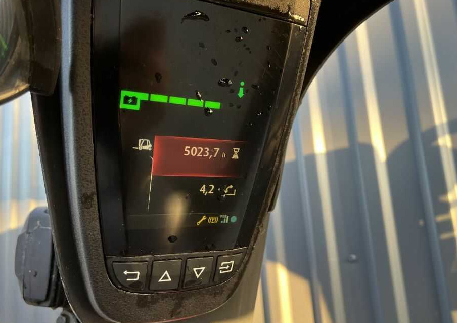 Linde E16-02 - رافعة شوكية كهربائية: صور 5 Linde E16-02 - رافعة شوكية كهربائية: صور 5