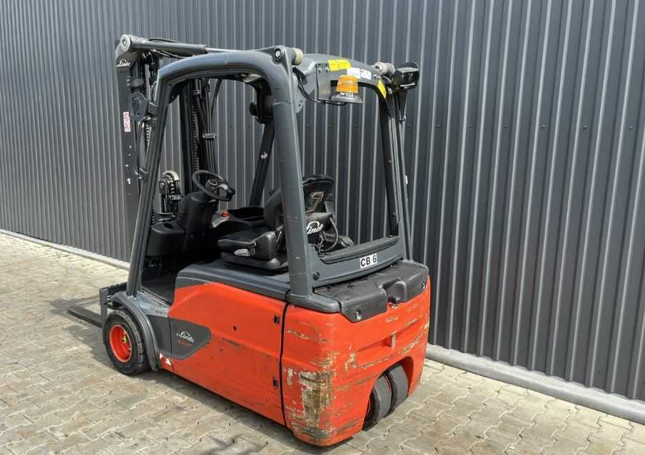 Linde E20L-02 - رافعة شوكية كهربائية: صور 3 Linde E20L-02 - رافعة شوكية كهربائية: صور 3