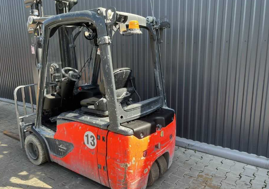 Linde E20L-02 - رافعة شوكية كهربائية: صور 3 Linde E20L-02 - رافعة شوكية كهربائية: صور 3