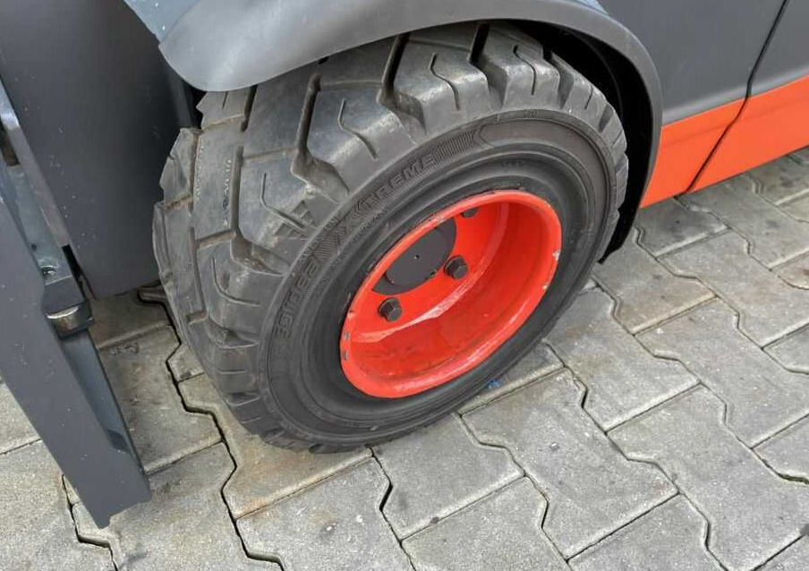 رافعة شوكية كهربائية Linde E20PH-02: صور 9 رافعة شوكية كهربائية Linde E20PH-02: صور 9