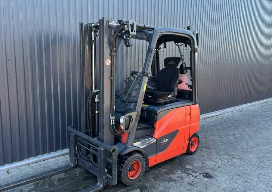 Linde E20PH-02 - رافعة شوكية كهربائية: صور 1 Linde E20PH-02 - رافعة شوكية كهربائية: صور 1