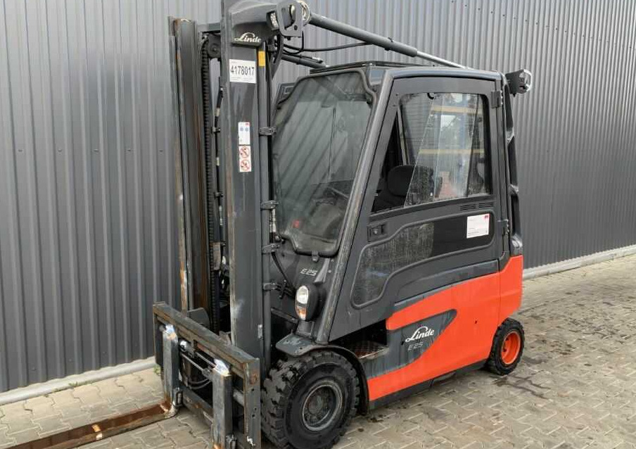 Linde E25L-01 - رافعة شوكية كهربائية: صور 1 Linde E25L-01 - رافعة شوكية كهربائية: صور 1