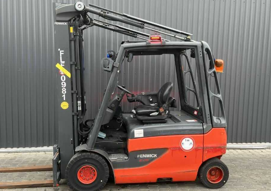 Linde E25L-01 - رافعة شوكية كهربائية: صور 2 Linde E25L-01 - رافعة شوكية كهربائية: صور 2