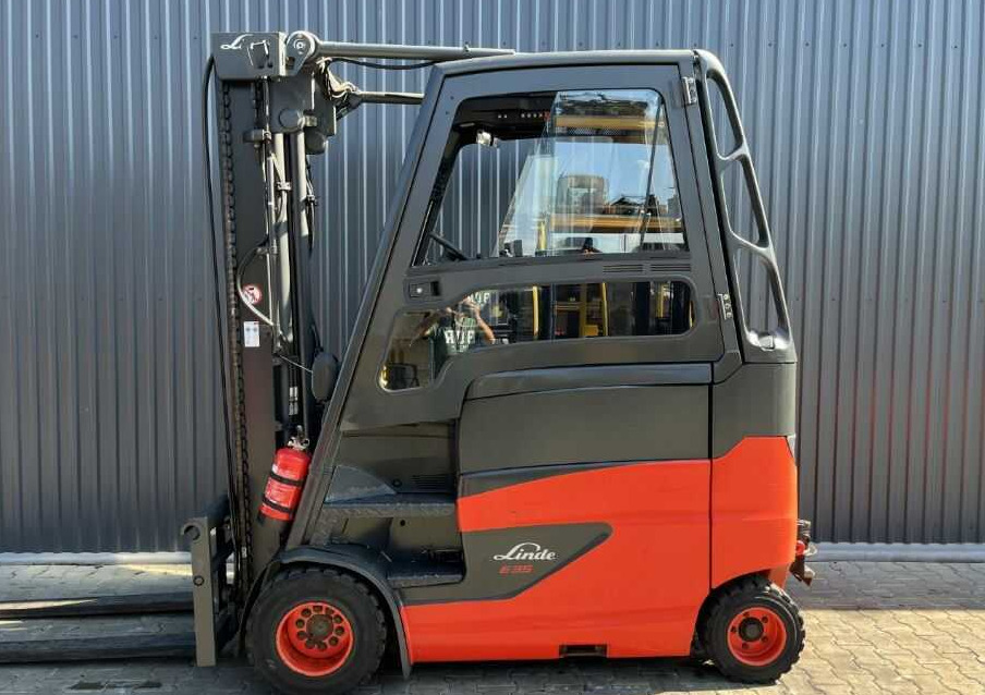 Linde E35HL-01 - رافعة شوكية كهربائية: صور 2 Linde E35HL-01 - رافعة شوكية كهربائية: صور 2