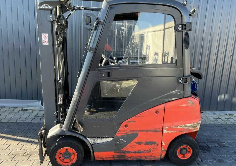 Linde H18T-01 - رافعة شوكية تعمل بالغاز: صور 2 Linde H18T-01 - رافعة شوكية تعمل بالغاز: صور 2