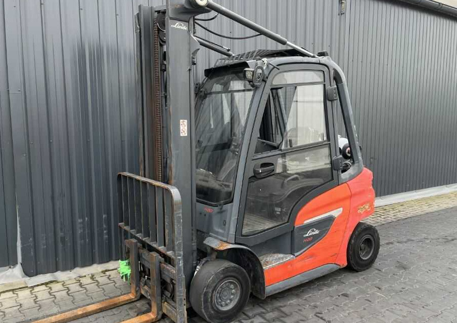 Linde H20T-01/600 - رافعة شوكية تعمل بالغاز: صور 1 Linde H20T-01/600 - رافعة شوكية تعمل بالغاز: صور 1