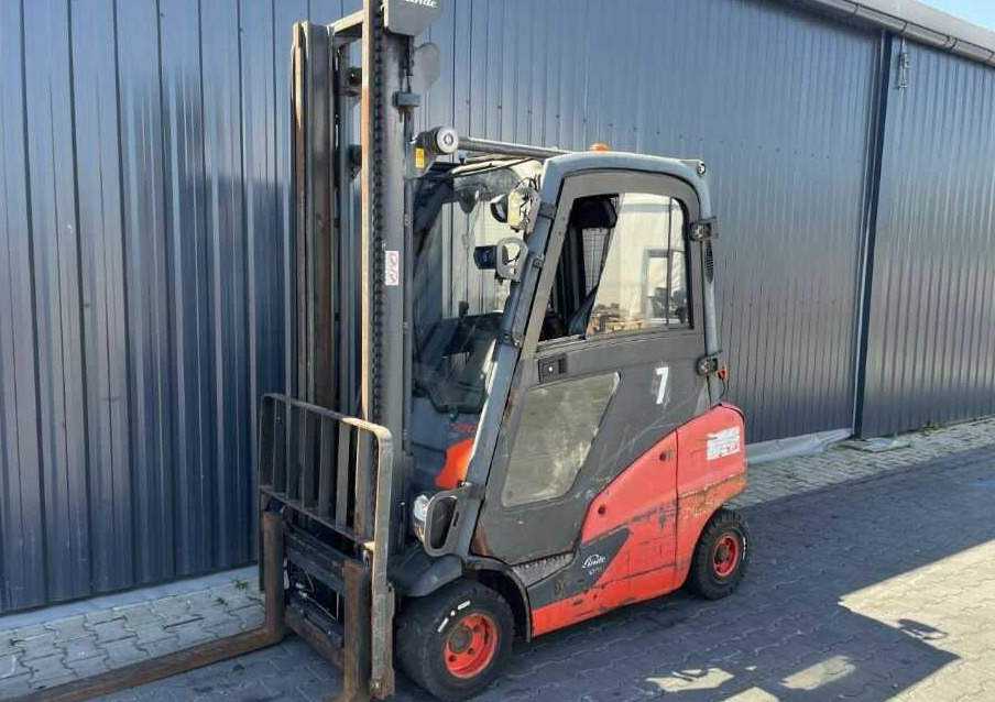 Linde H20T-01 - رافعة شوكية تعمل بالغاز: صور 1 Linde H20T-01 - رافعة شوكية تعمل بالغاز: صور 1
