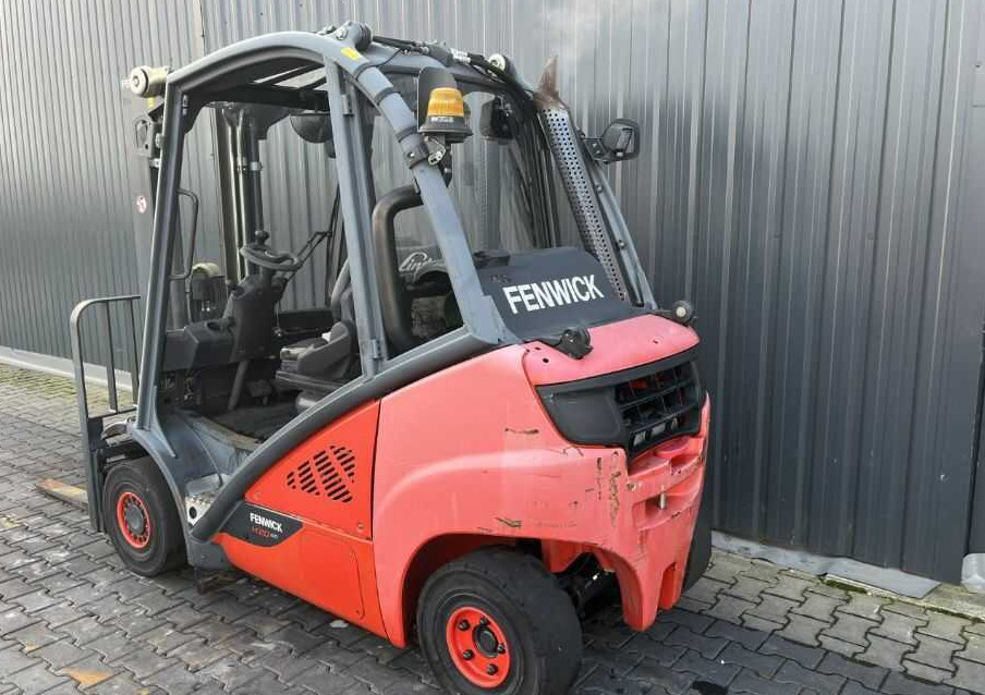 Linde H20T-02/600 - رافعة شوكية تعمل بالغاز: صور 3 Linde H20T-02/600 - رافعة شوكية تعمل بالغاز: صور 3