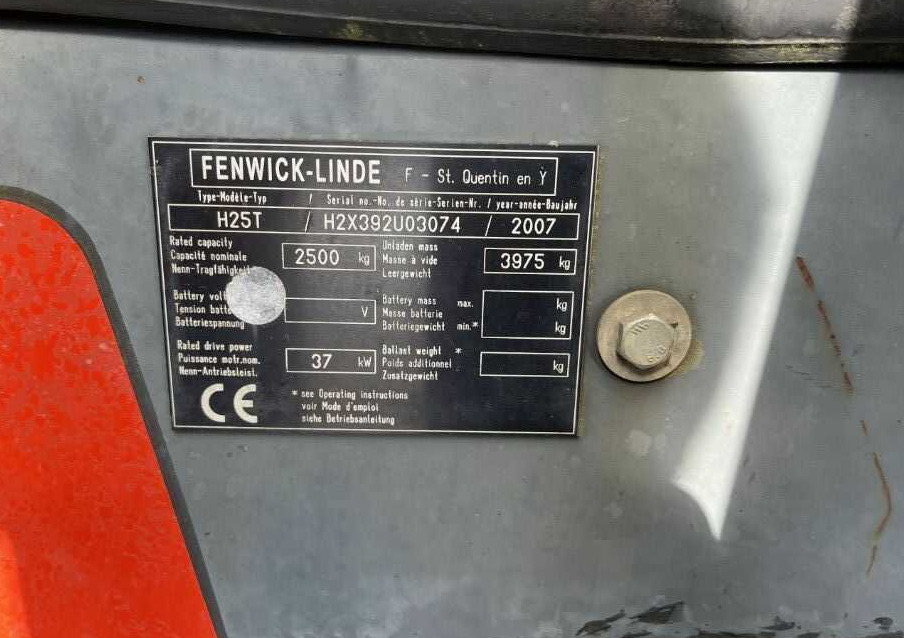 Linde H25T-01 - رافعة شوكية تعمل بالغاز: صور 4 Linde H25T-01 - رافعة شوكية تعمل بالغاز: صور 4