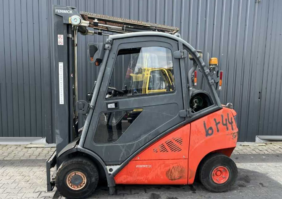 Linde H25T-01 - رافعة شوكية تعمل بالغاز: صور 2 Linde H25T-01 - رافعة شوكية تعمل بالغاز: صور 2