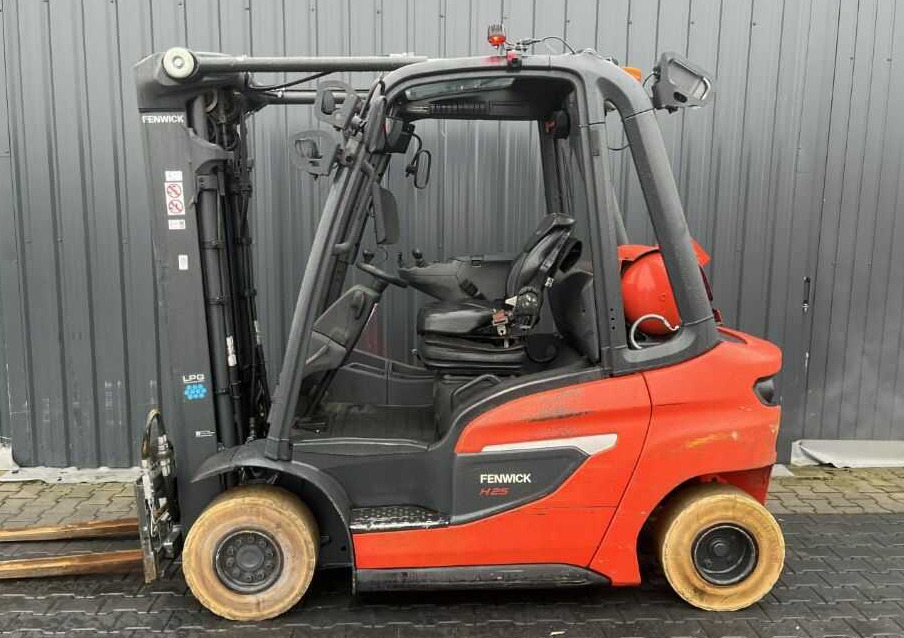 Linde H25T-01 - رافعة شوكية تعمل بالغاز: صور 2 Linde H25T-01 - رافعة شوكية تعمل بالغاز: صور 2
