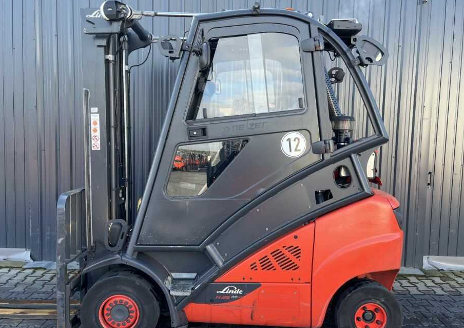 Linde H25T-02/600 - رافعة شوكية تعمل بالغاز: صور 2 Linde H25T-02/600 - رافعة شوكية تعمل بالغاز: صور 2