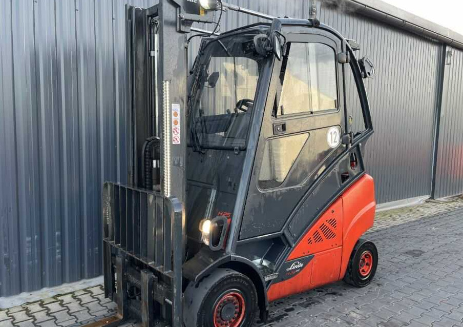 Linde H25T-02/600 - رافعة شوكية تعمل بالغاز: صور 1 Linde H25T-02/600 - رافعة شوكية تعمل بالغاز: صور 1