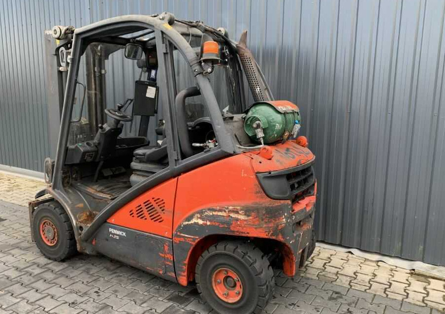 Linde H25T-02 - رافعة شوكية تعمل بالغاز: صور 3 Linde H25T-02 - رافعة شوكية تعمل بالغاز: صور 3