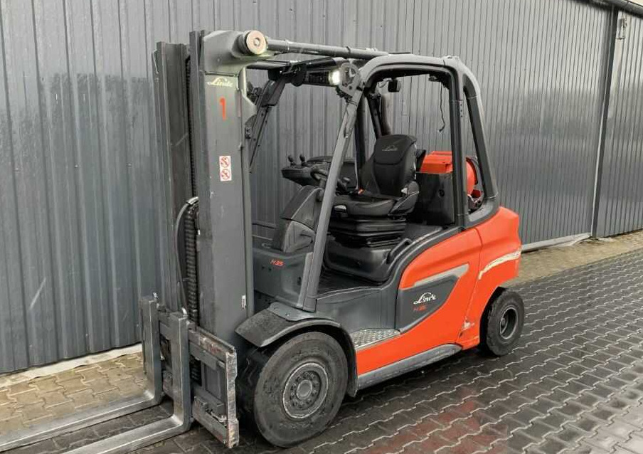 Linde H35T-01 - رافعة شوكية تعمل بالغاز: صور 1 Linde H35T-01 - رافعة شوكية تعمل بالغاز: صور 1