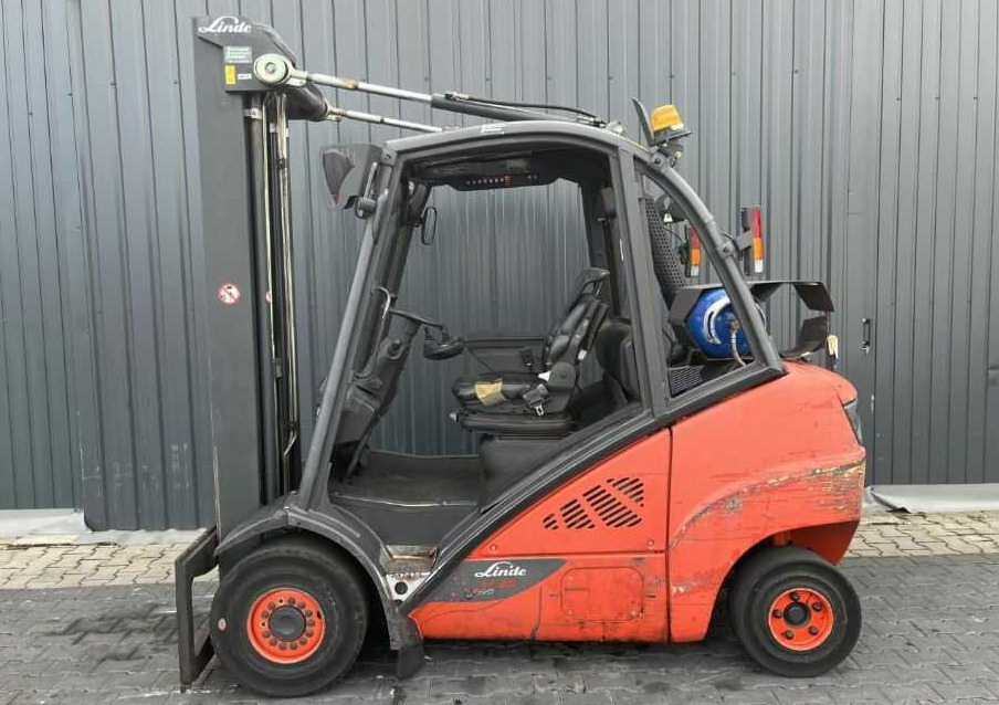 Linde H35T-01 - رافعة شوكية تعمل بالغاز: صور 2 Linde H35T-01 - رافعة شوكية تعمل بالغاز: صور 2