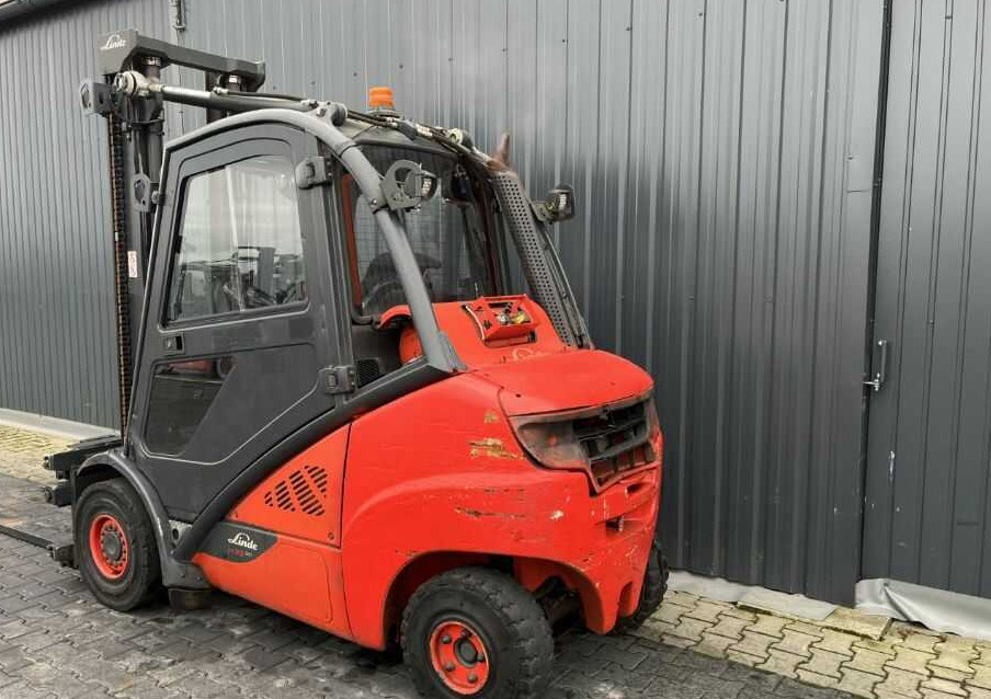 Linde H35T-02 - رافعة شوكية تعمل بالغاز: صور 3 Linde H35T-02 - رافعة شوكية تعمل بالغاز: صور 3