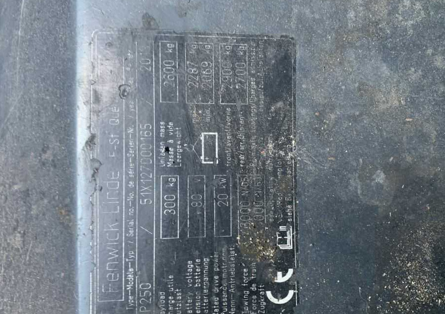Linde P250 - جرار السحب الكهربائي: صور 4 Linde P250 - جرار السحب الكهربائي: صور 4