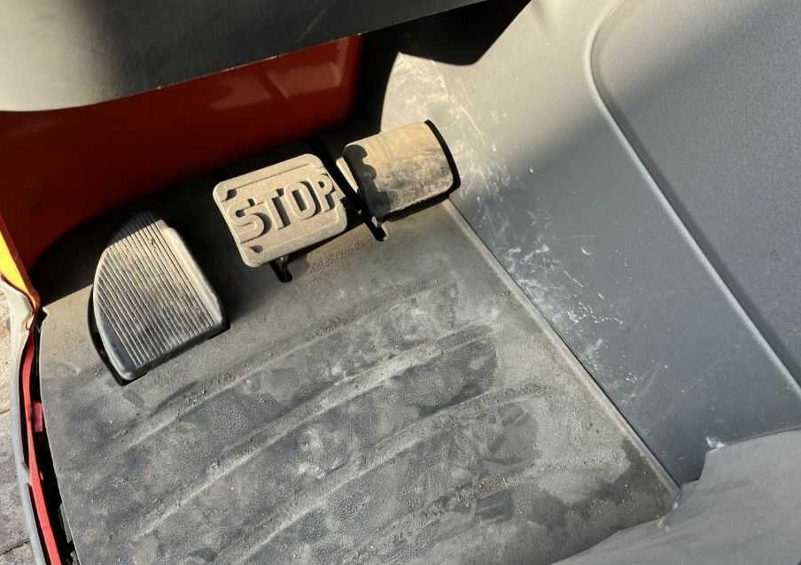 شاحنة مناولة Linde R14-01: صور 8 شاحنة مناولة Linde R14-01: صور 8