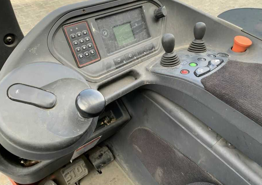 Linde R14HD-01 - شاحنة مناولة: صور 5 Linde R14HD-01 - شاحنة مناولة: صور 5