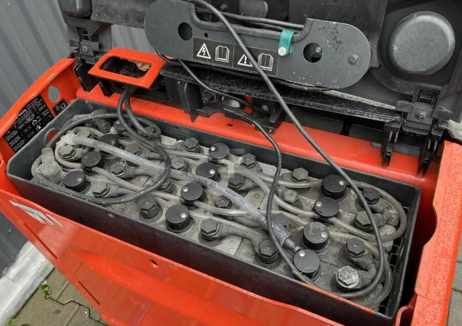 Linde T18 - معدات الرفع منخفض المستوى: صور 5 Linde T18 - معدات الرفع منخفض المستوى: صور 5