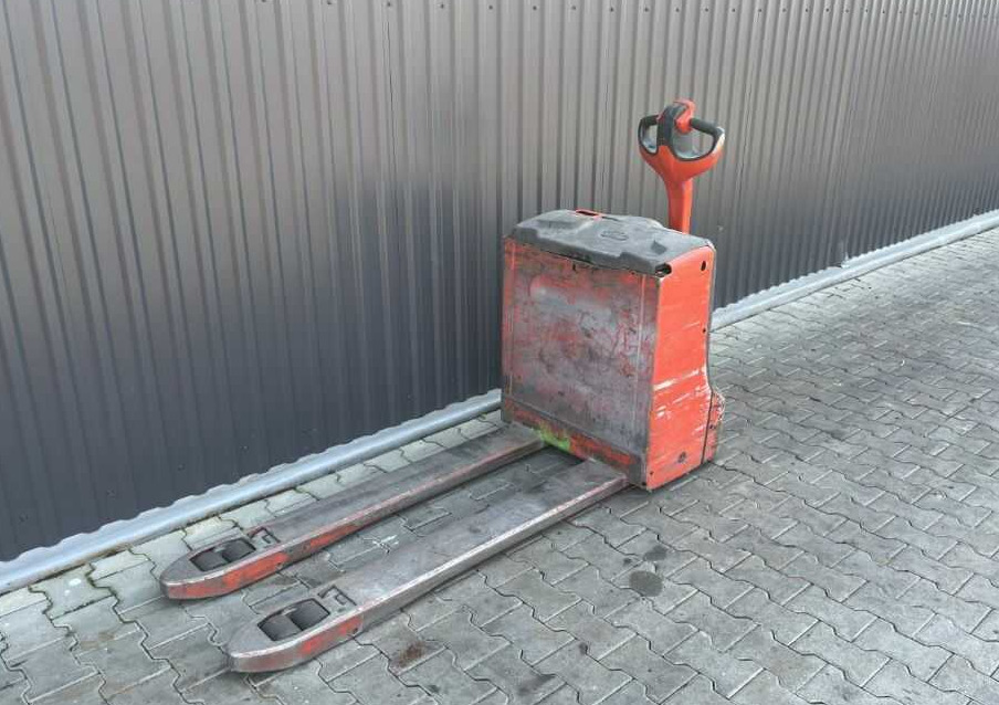 Linde T18 - معدات الرفع منخفض المستوى: صور 1 Linde T18 - معدات الرفع منخفض المستوى: صور 1