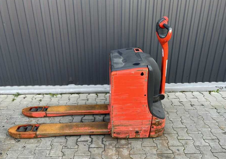 Linde T18 - معدات الرفع منخفض المستوى: صور 2 Linde T18 - معدات الرفع منخفض المستوى: صور 2