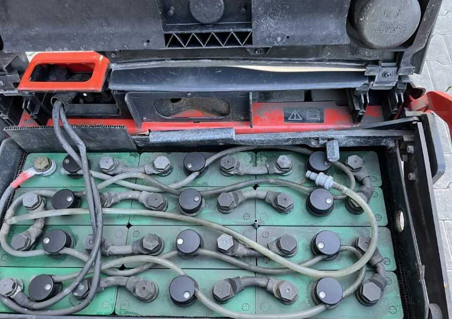 Linde T20 - معدات الرفع منخفض المستوى: صور 2 Linde T20 - معدات الرفع منخفض المستوى: صور 2