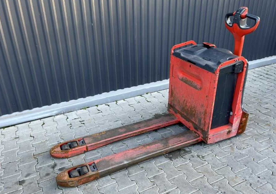 Linde T20 - معدات الرفع منخفض المستوى: صور 3 Linde T20 - معدات الرفع منخفض المستوى: صور 3