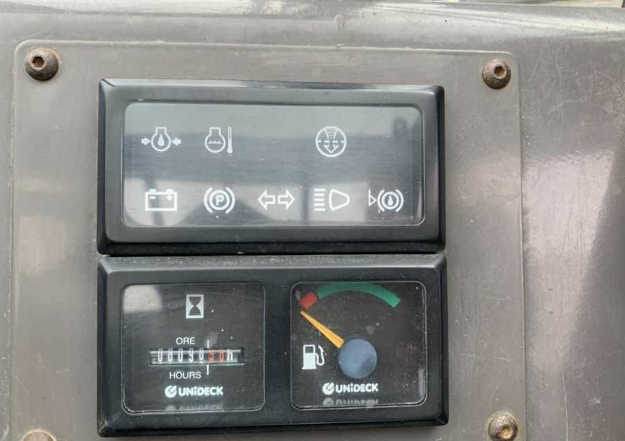 Manitou M30-4 - رافعة شوكية ديزل: صور 1 Manitou M30-4 - رافعة شوكية ديزل: صور 1