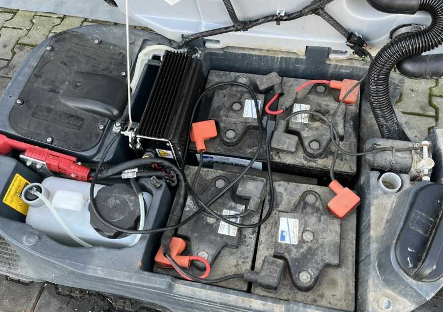 Nilfisk BR652 - ماكينة فرك وتجفيف: صور 5 Nilfisk BR652 - ماكينة فرك وتجفيف: صور 5