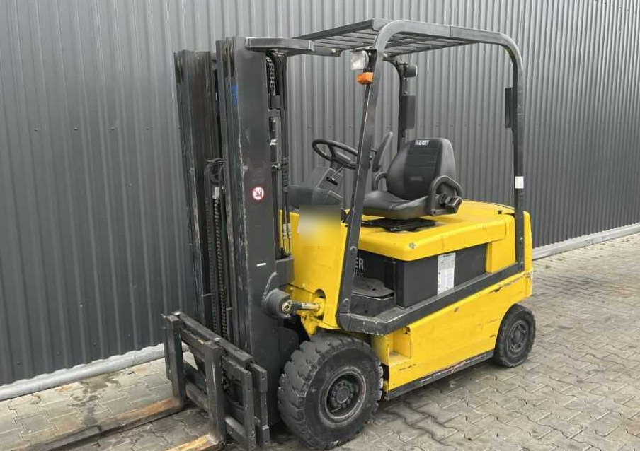 Nissan Q02L25CU - رافعة شوكية كهربائية: صور 1 Nissan Q02L25CU - رافعة شوكية كهربائية: صور 1