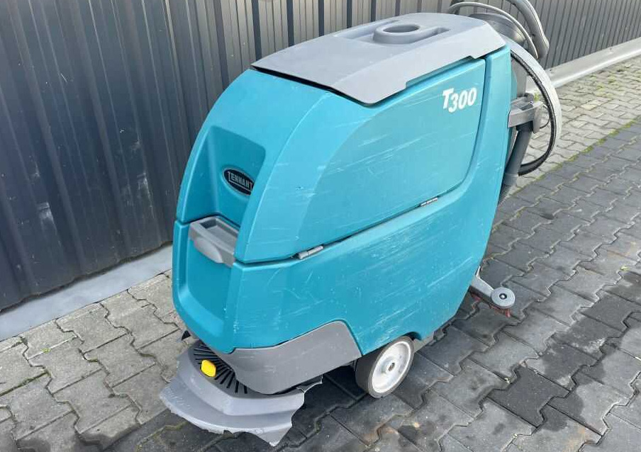 Tennant T300 - ماكينة فرك وتجفيف: صور 1 Tennant T300 - ماكينة فرك وتجفيف: صور 1