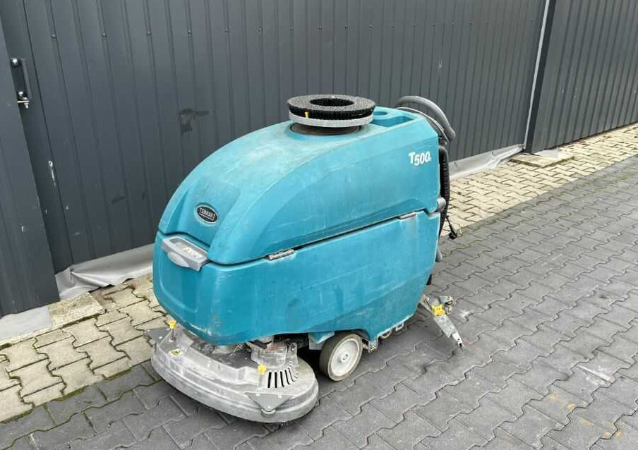 Tennant T500 - ماكينة فرك وتجفيف: صور 1 Tennant T500 - ماكينة فرك وتجفيف: صور 1