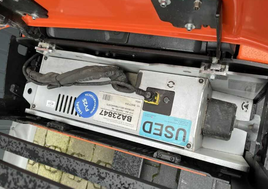 Toyota LPE200 - معدات الرفع منخفض المستوى: صور 5 Toyota LPE200 - معدات الرفع منخفض المستوى: صور 5