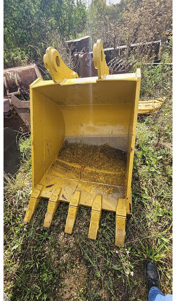 Komatsu PC200 - بكت: صور 2 Komatsu PC200 - بكت: صور 2