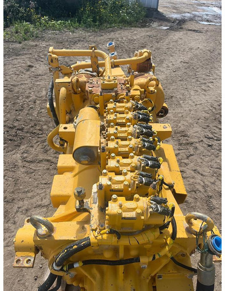 Komatsu SAA6D140E-2 Komatsu engine HD325 - المحرك: صور 4 Komatsu SAA6D140E-2 Komatsu engine HD325 - المحرك: صور 4