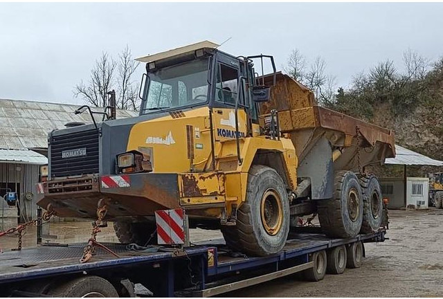 Komatsu - قلابة شاحنة: صور 1 Komatsu - قلابة شاحنة: صور 1