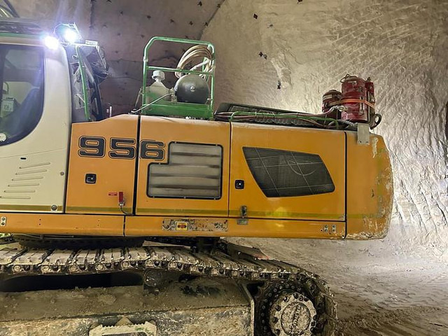 Liebherr R956HD - حفارات زحافة: صور 4 Liebherr R956HD - حفارات زحافة: صور 4