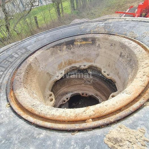 Michelin 18.00R33 - الإطارات والجنوط: صور 2 Michelin 18.00R33 - الإطارات والجنوط: صور 2